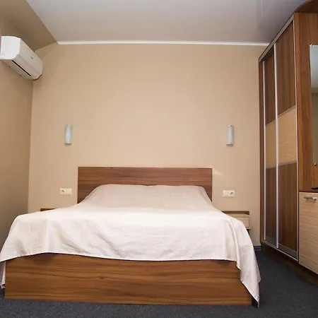 Yuzhniy Dvorik Οδησσός