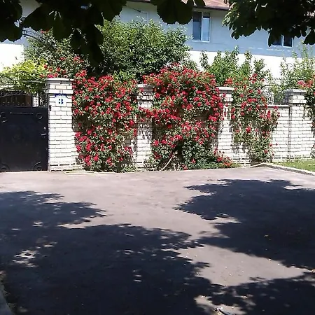 Yuzhniy Dvorik Aparthotel