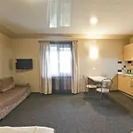 شقة فندقية Yuzhniy Dvorik 3*