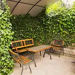 شقة فندقية Yuzhniy Dvorik 3*
