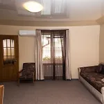 شقة فندقية Yuzhniy Dvorik