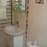 Yuzhniy Dvorik 3*