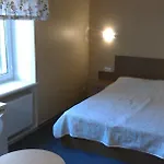شقة فندقية Yuzhniy Dvorik 3*