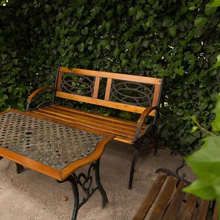 Apart Otel Yuzhniy Dvorik