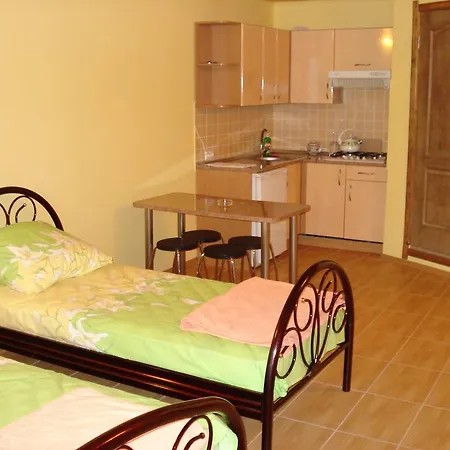 מלון דירות Yuzhniy Dvorik אודסה