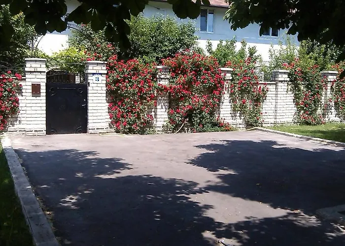 Yuzhniy Dvorik Aparthotel